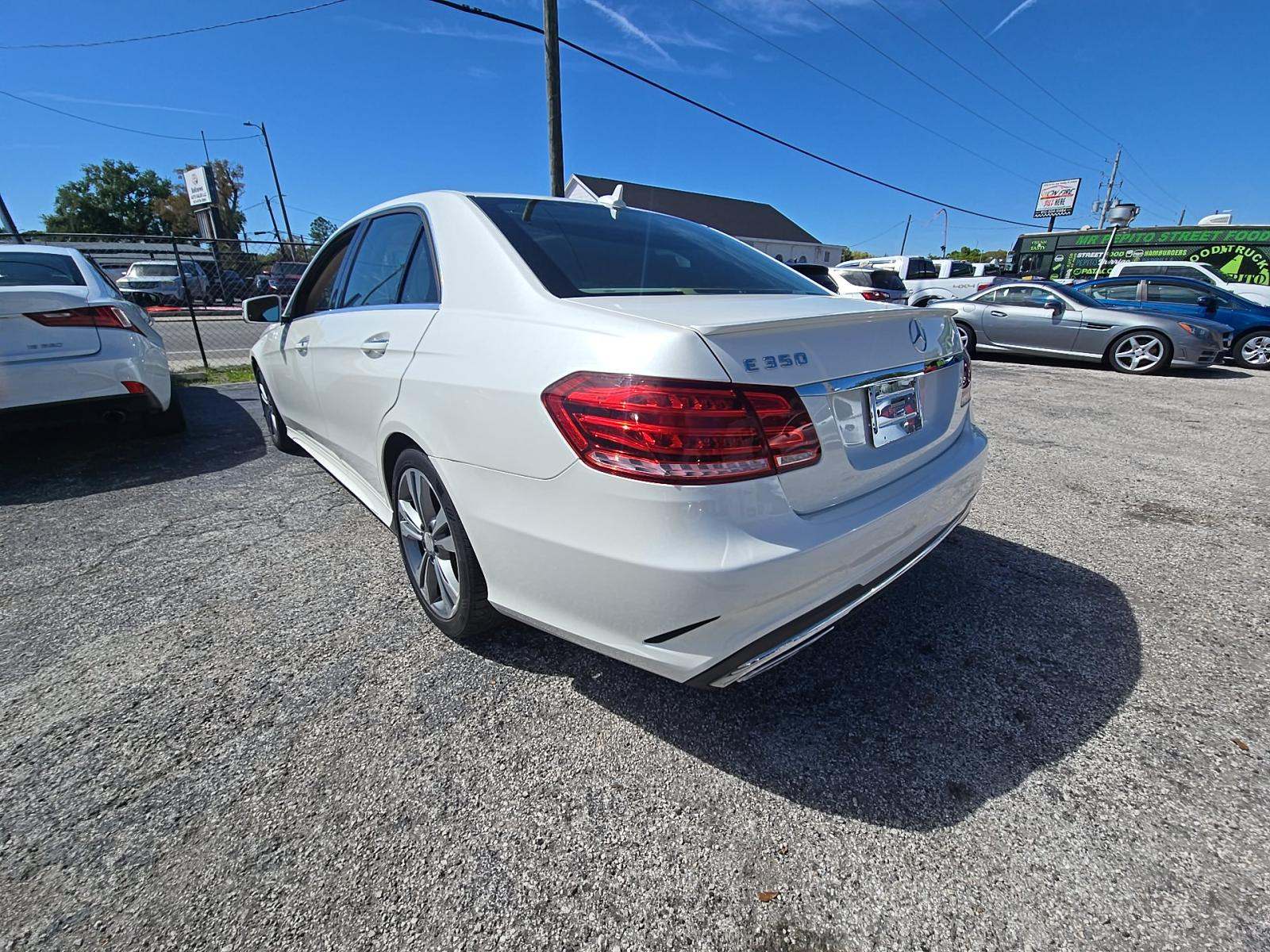 MERCEDES-BENZ E-CLASS - 2