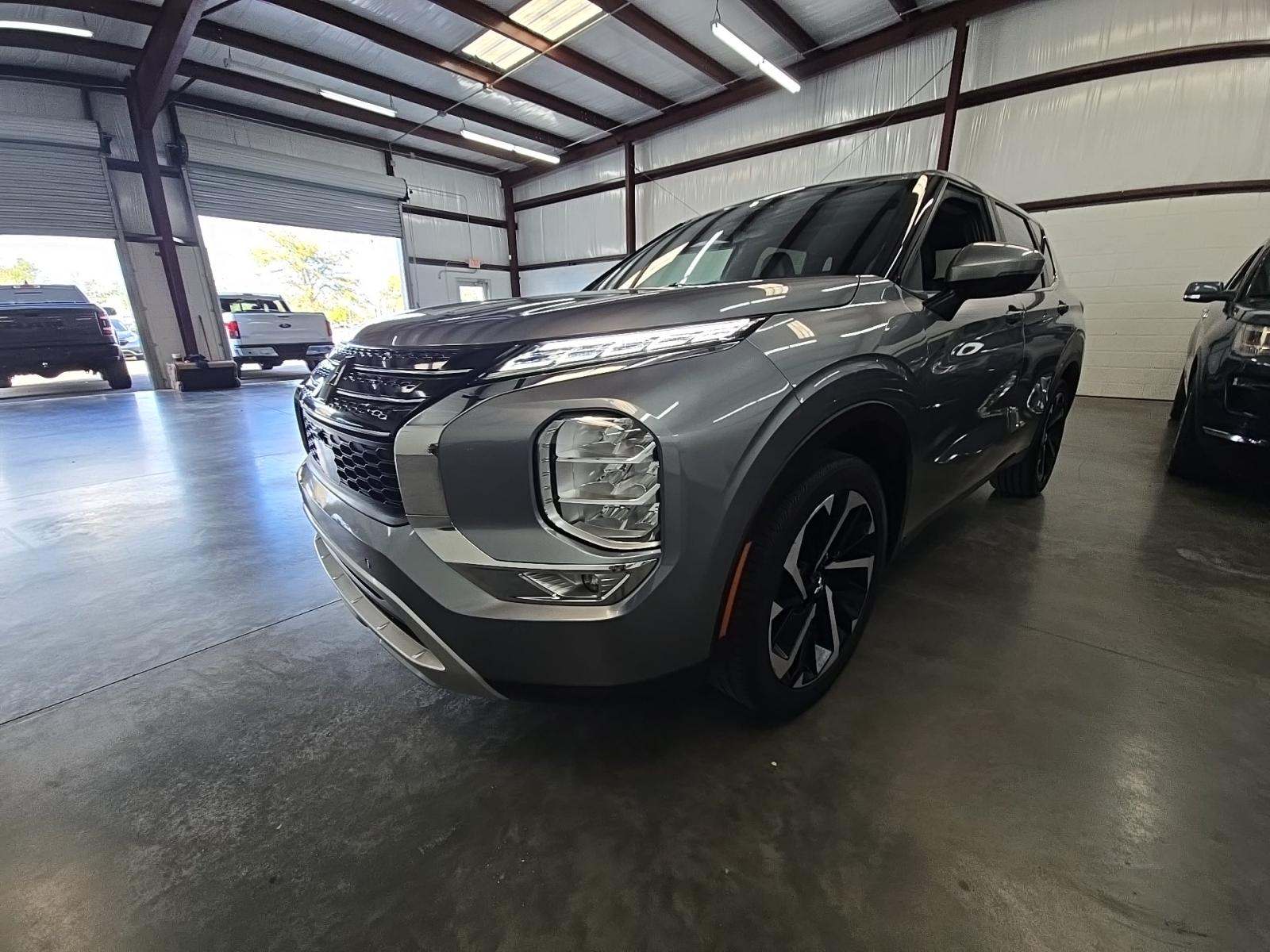 2024 Mitsubishi Outlander SE FWD