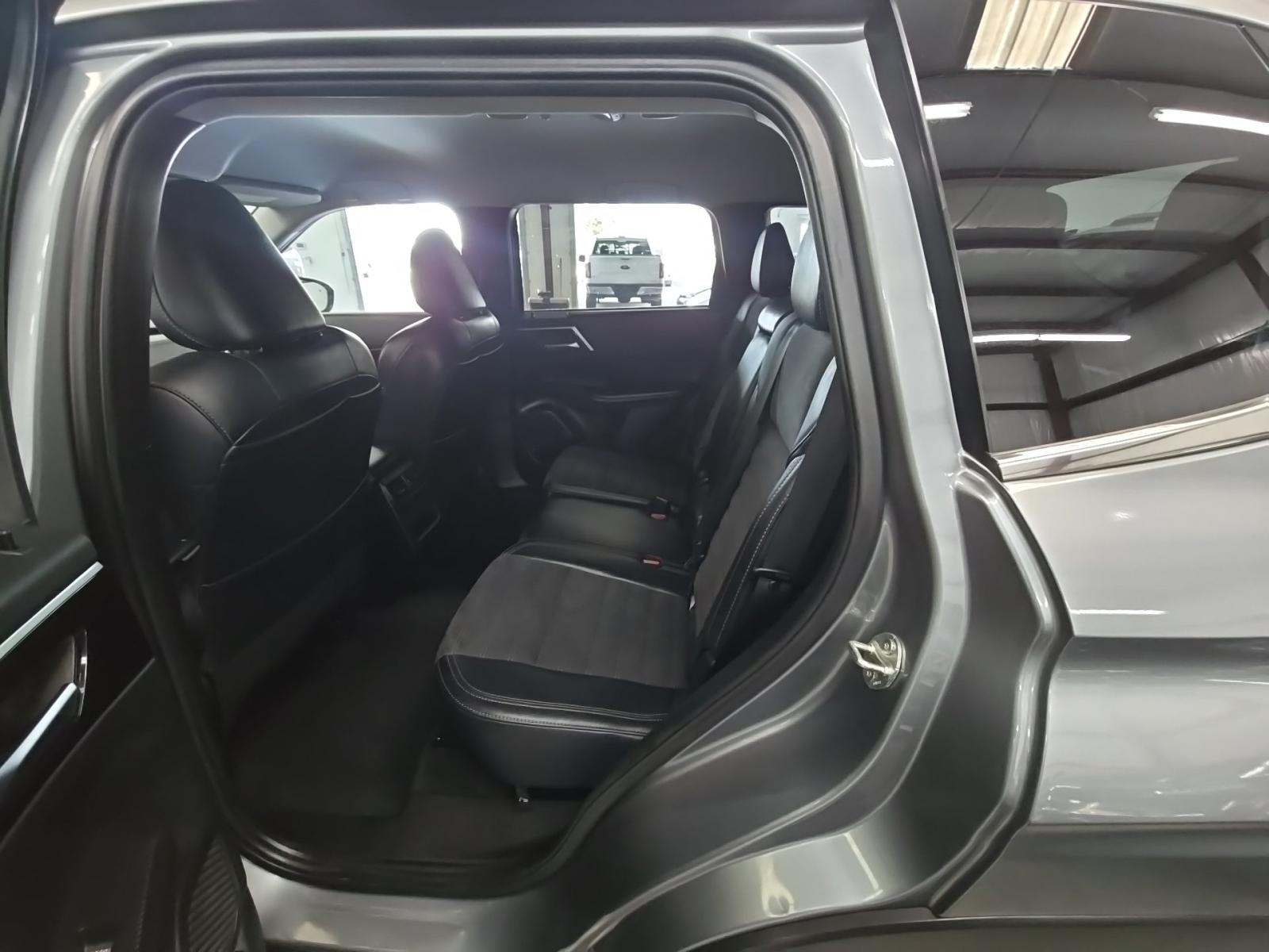 2024 Mitsubishi Outlander SE FWD