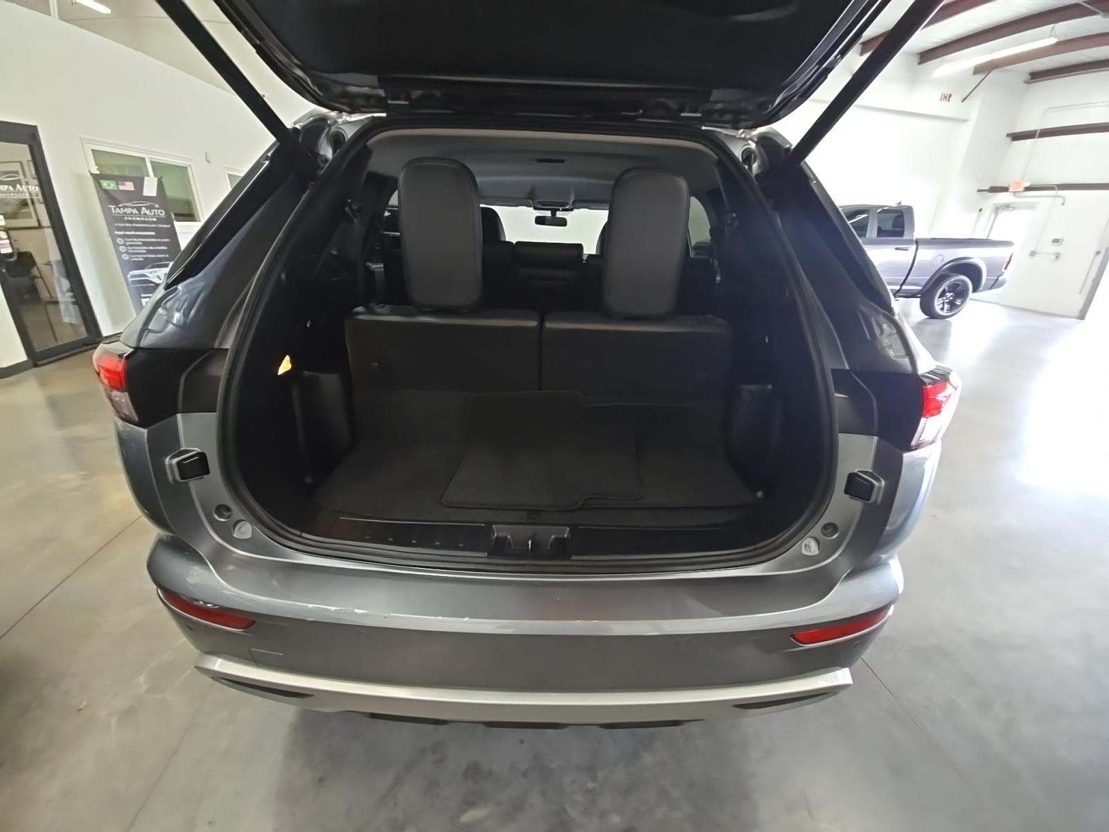 2024 Mitsubishi Outlander SE FWD