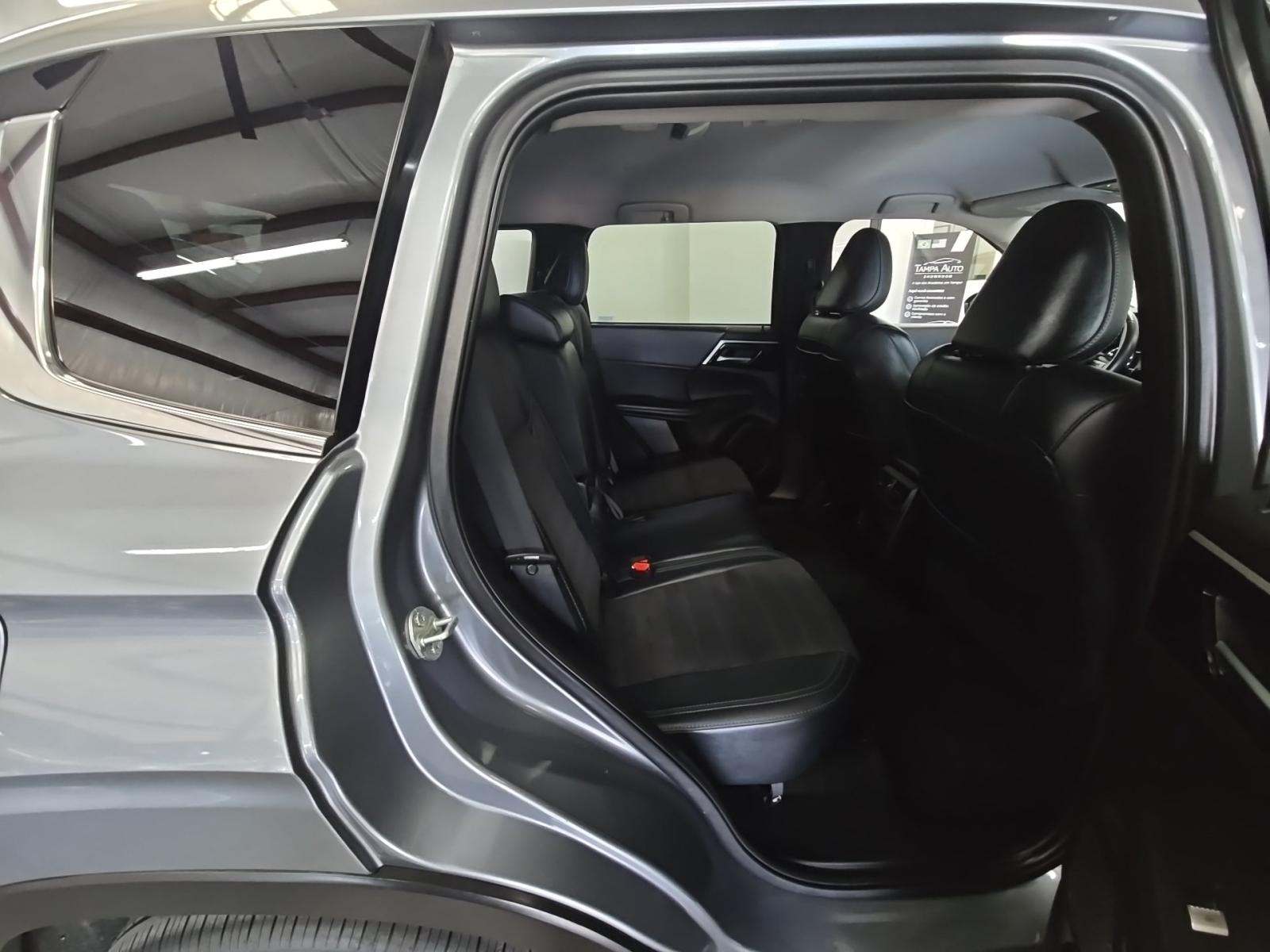 2024 Mitsubishi Outlander SE FWD