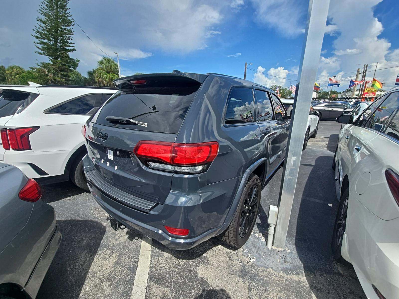 2017 Jeep Grand Cherokee Laredo Altitude Edition RWD