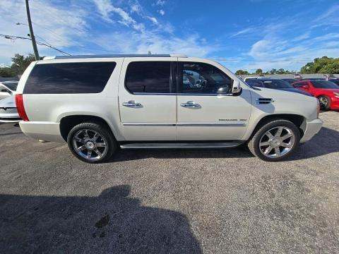 2014 Cadillac Escalade ESV Luxury RWD