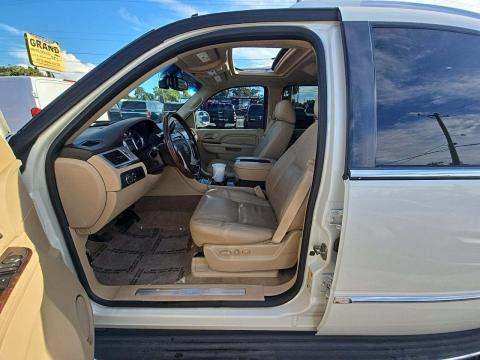 2014 Cadillac Escalade ESV Luxury RWD