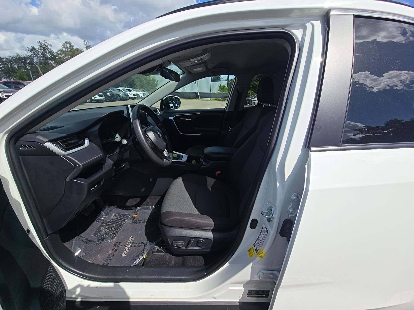 2024 Toyota RAV4 XLE FWD