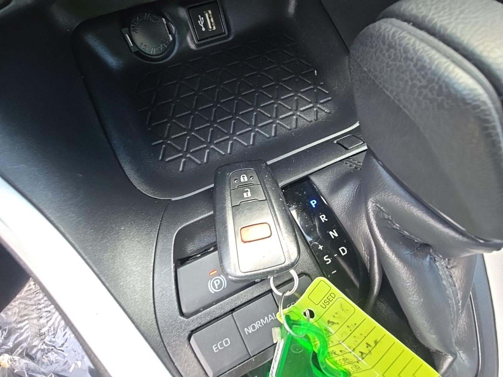 2024 Toyota RAV4 XLE FWD