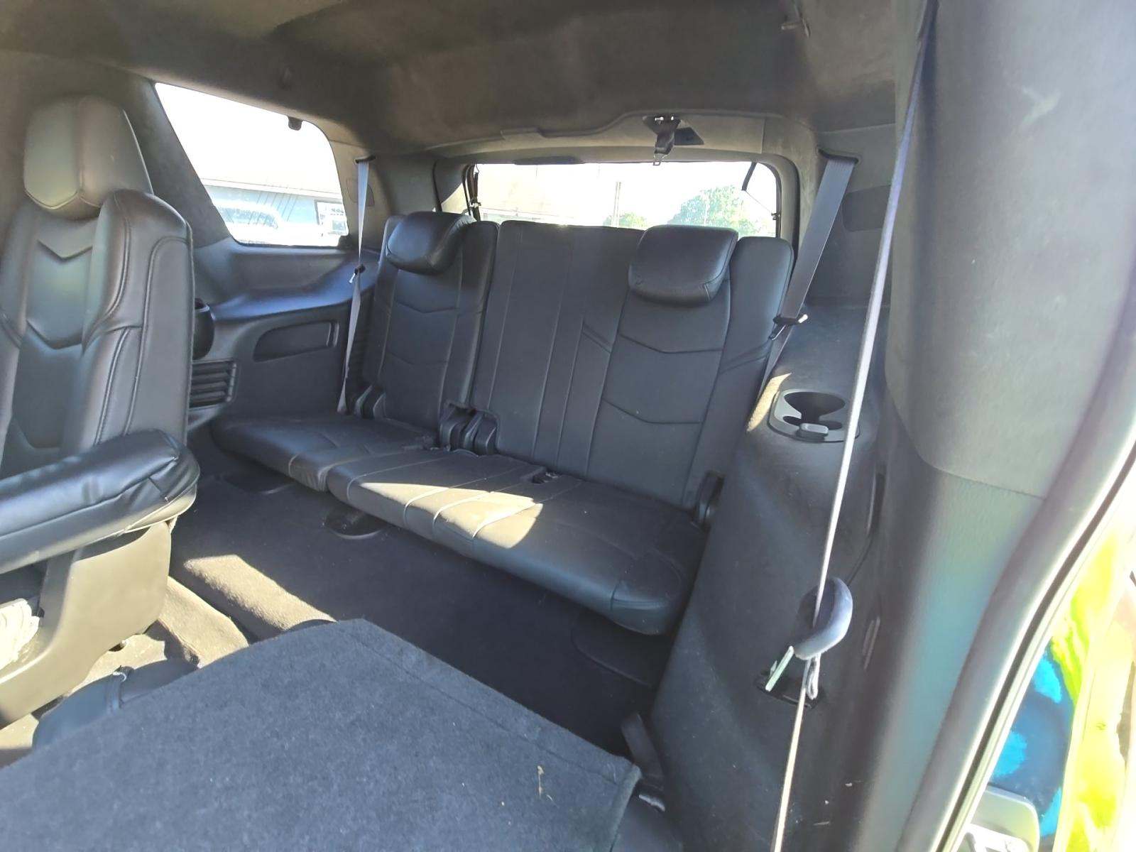 2017 Cadillac Escalade Platinum RWD