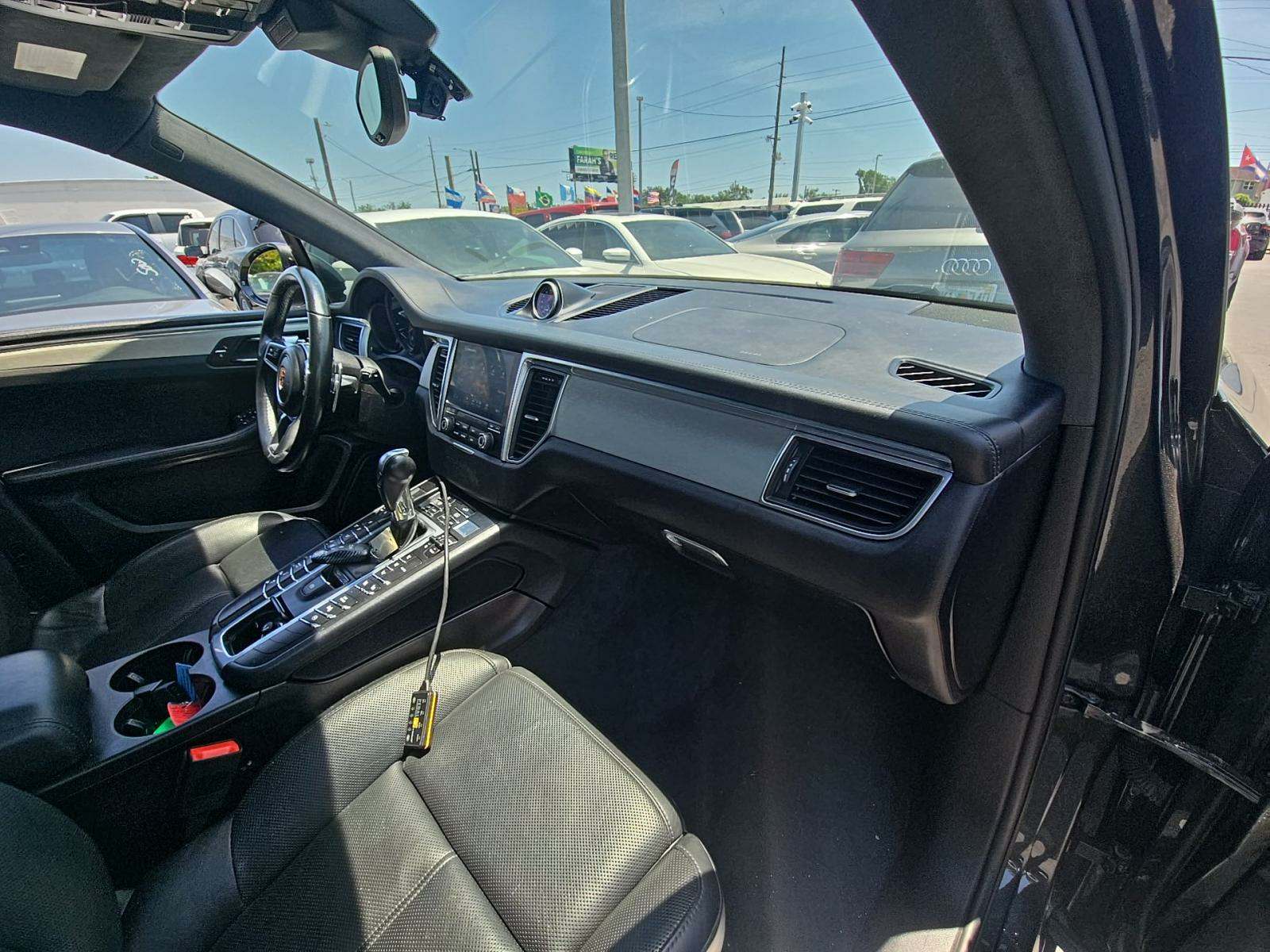 2017 Porsche Macan Turbo AWD