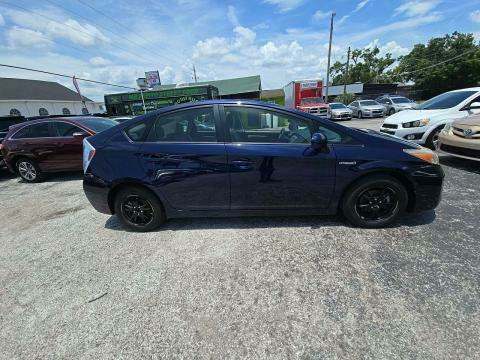 2013 Toyota Prius Two FWD