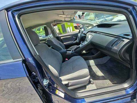2013 Toyota Prius Two FWD