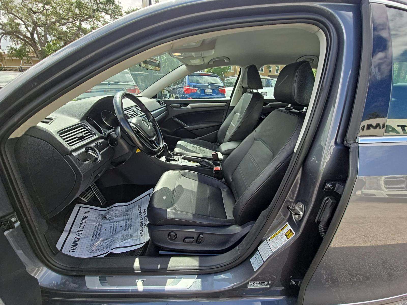 2017 Volkswagen Passat 1.8T R-Line FWD