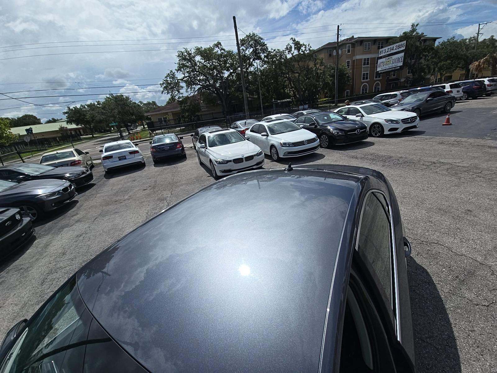 2017 Volkswagen Passat 1.8T R-Line FWD