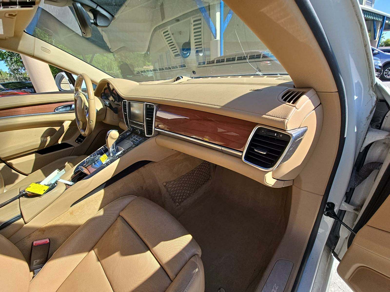 2014 Porsche Panamera Base RWD