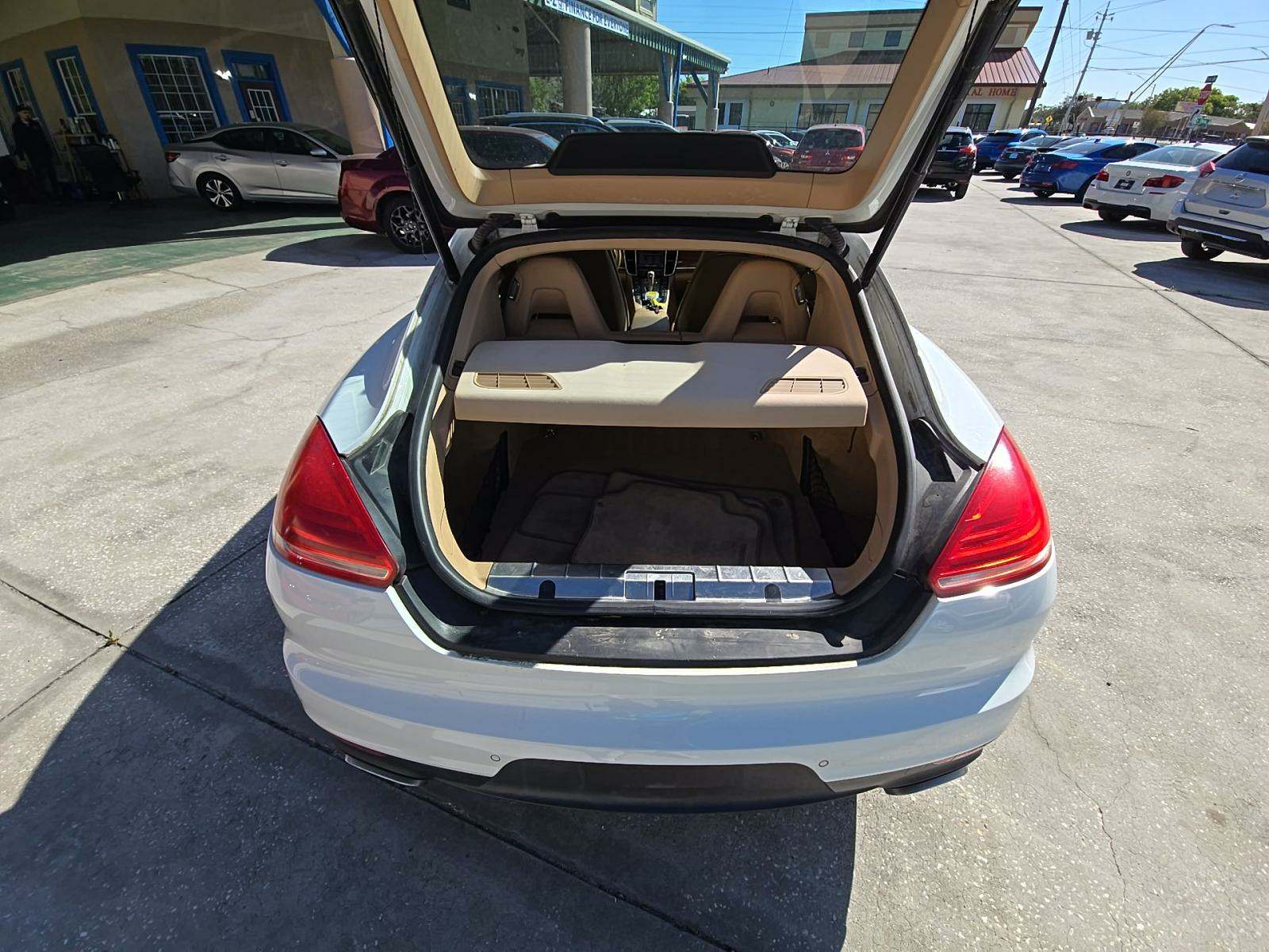 2014 Porsche Panamera Base RWD