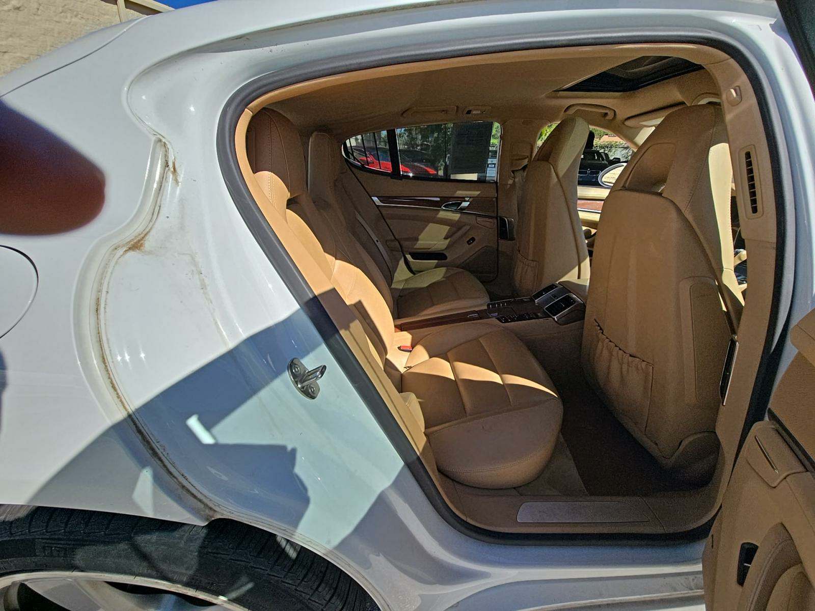 2014 Porsche Panamera Base RWD