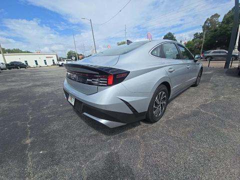 HYUNDAI HYBRID BLUE - 3