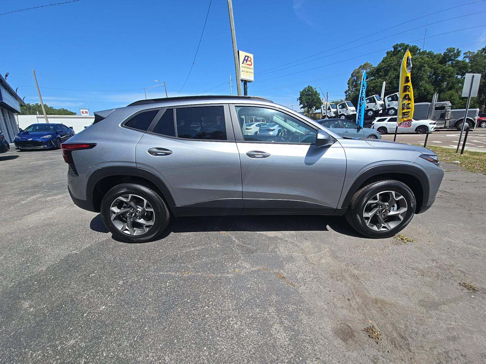 CHEVROLET TRAX - 4