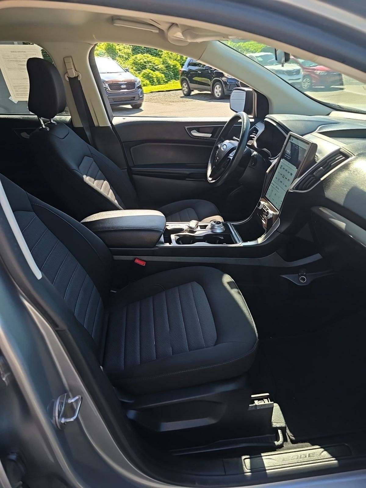 2021 Ford Edge SE AWD