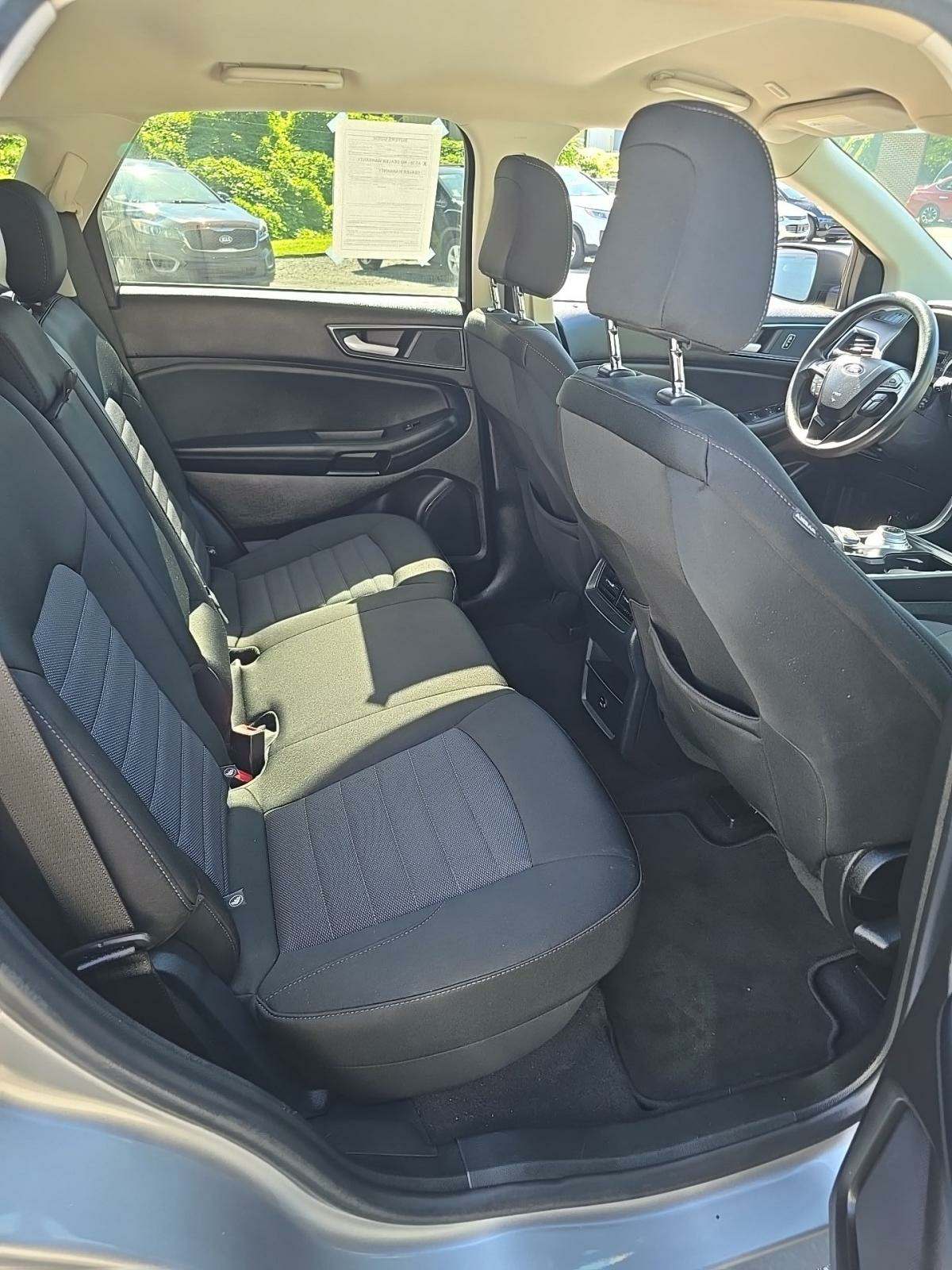 2021 Ford Edge SE AWD