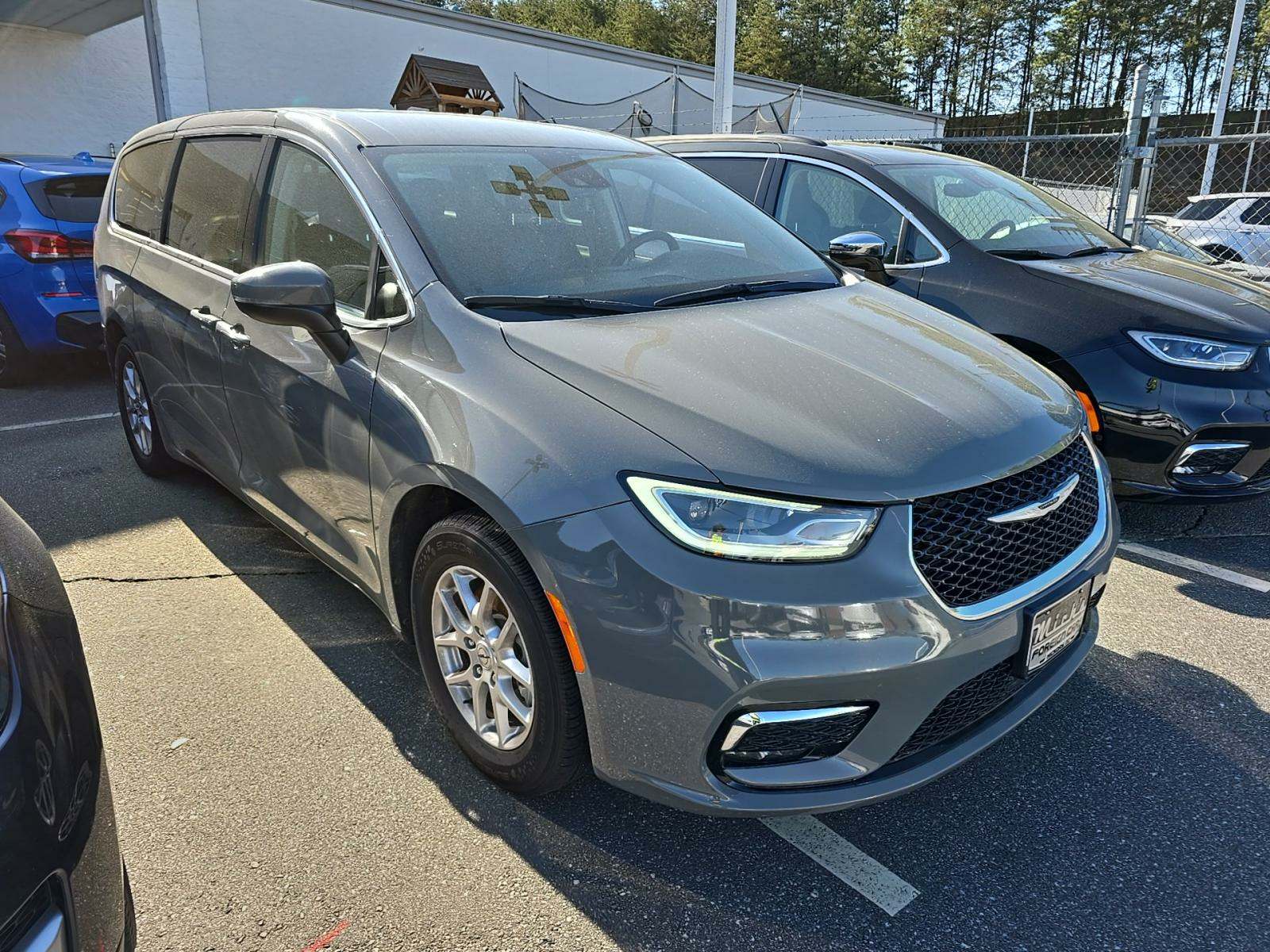2023 Chrysler Pacifica Touring L FWD