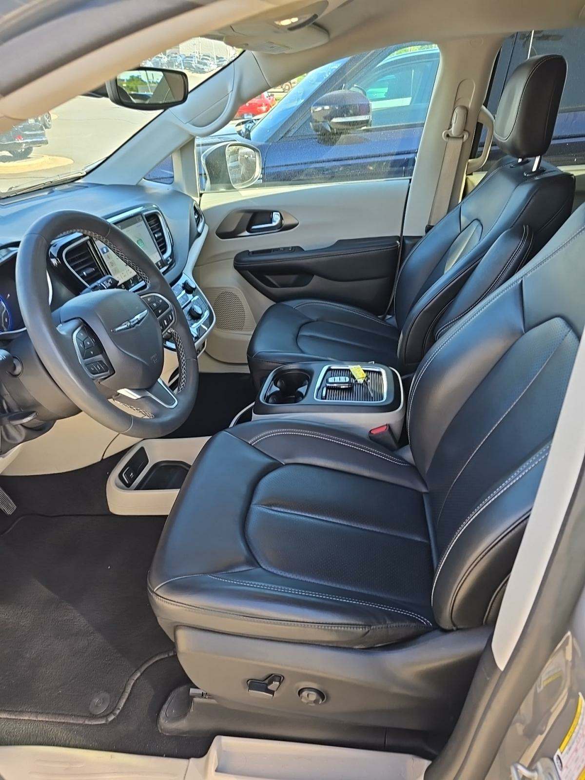 2023 Chrysler Pacifica Touring L FWD