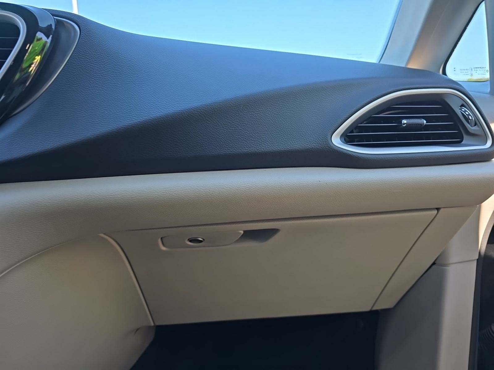 2023 Chrysler Pacifica Touring L FWD