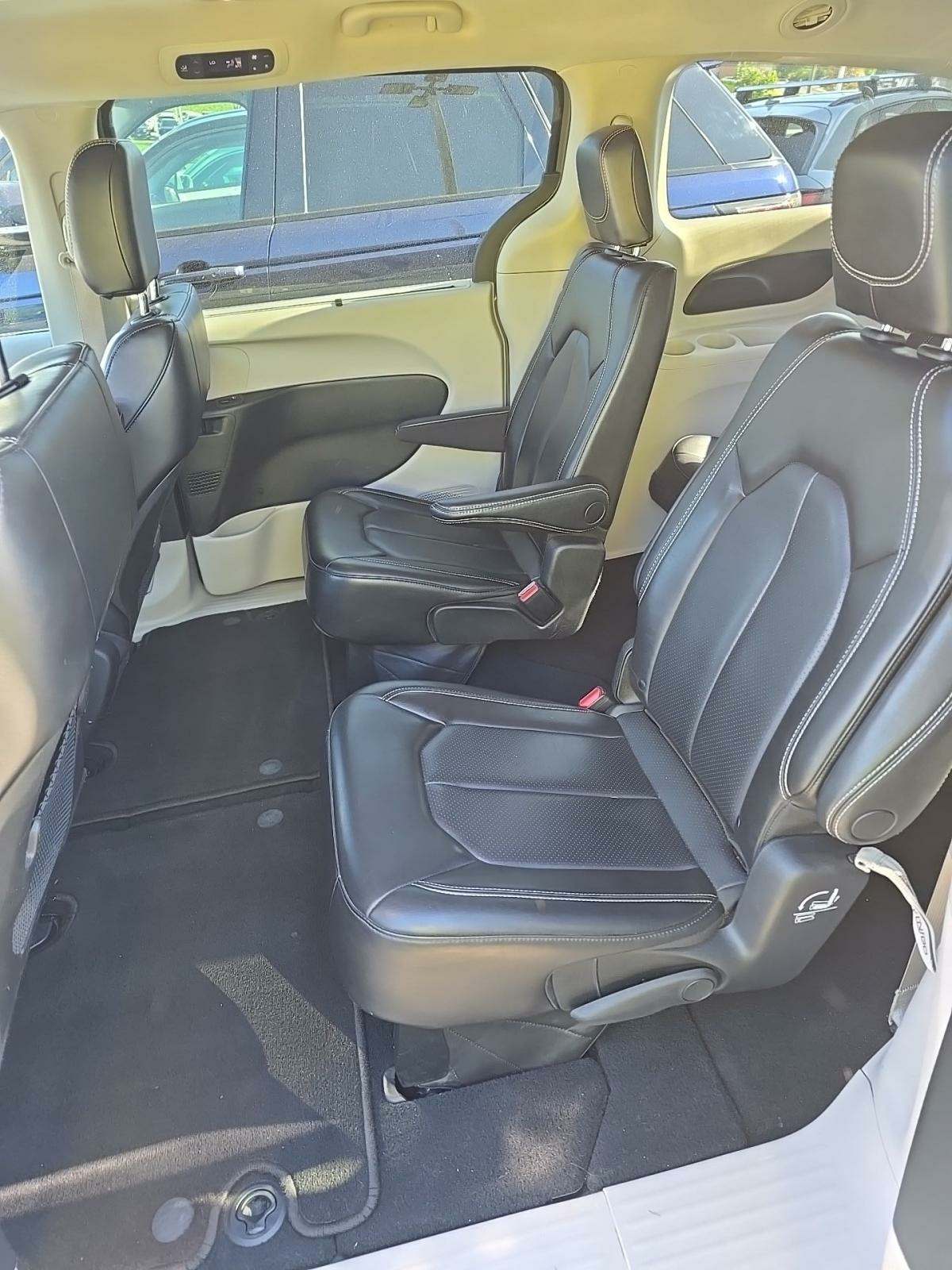 2023 Chrysler Pacifica Touring L FWD