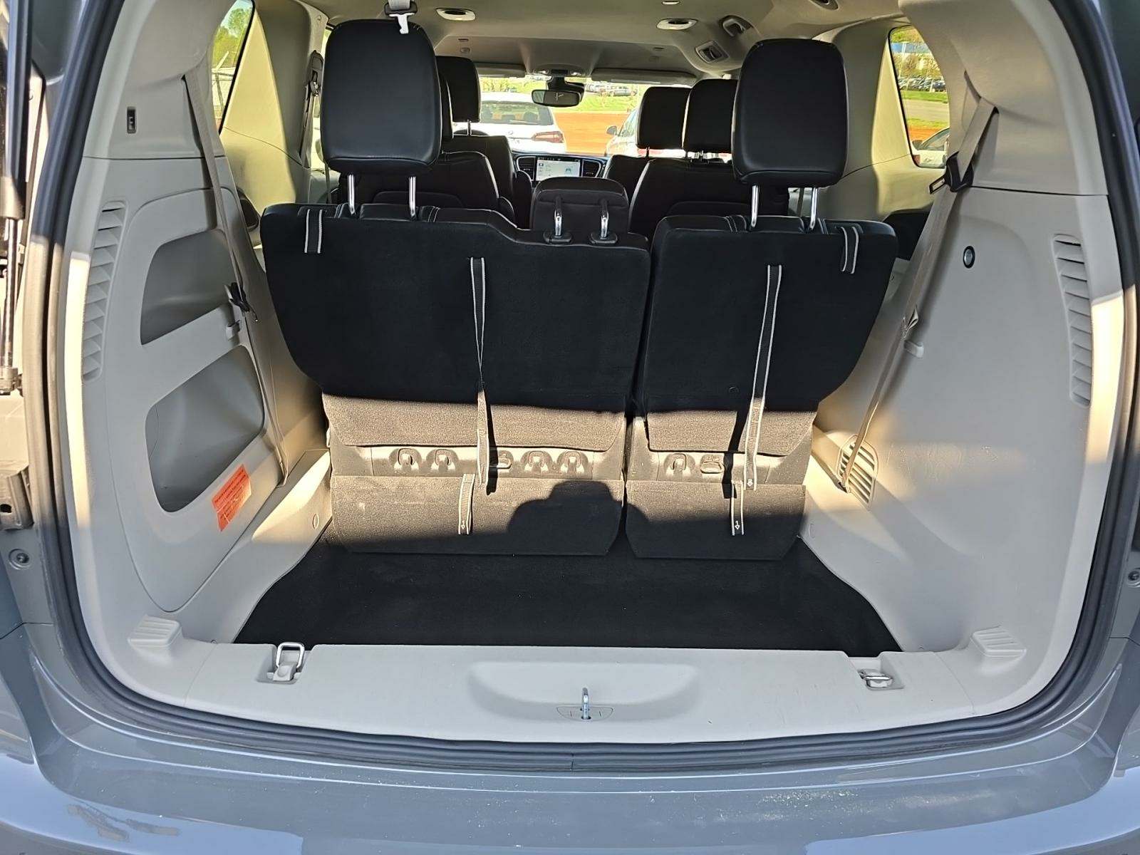 2023 Chrysler Pacifica Touring L FWD