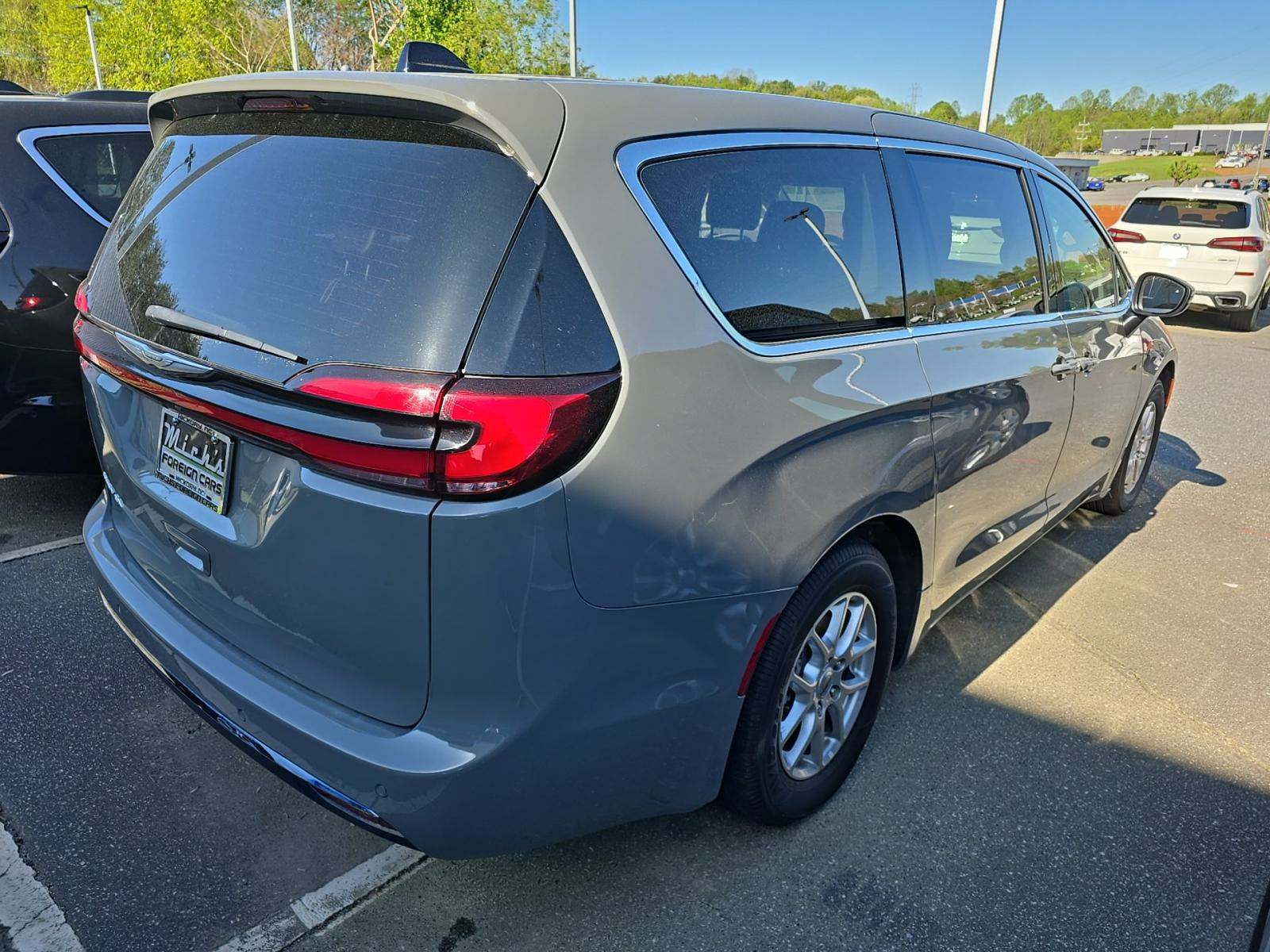 2023 Chrysler Pacifica Touring L FWD