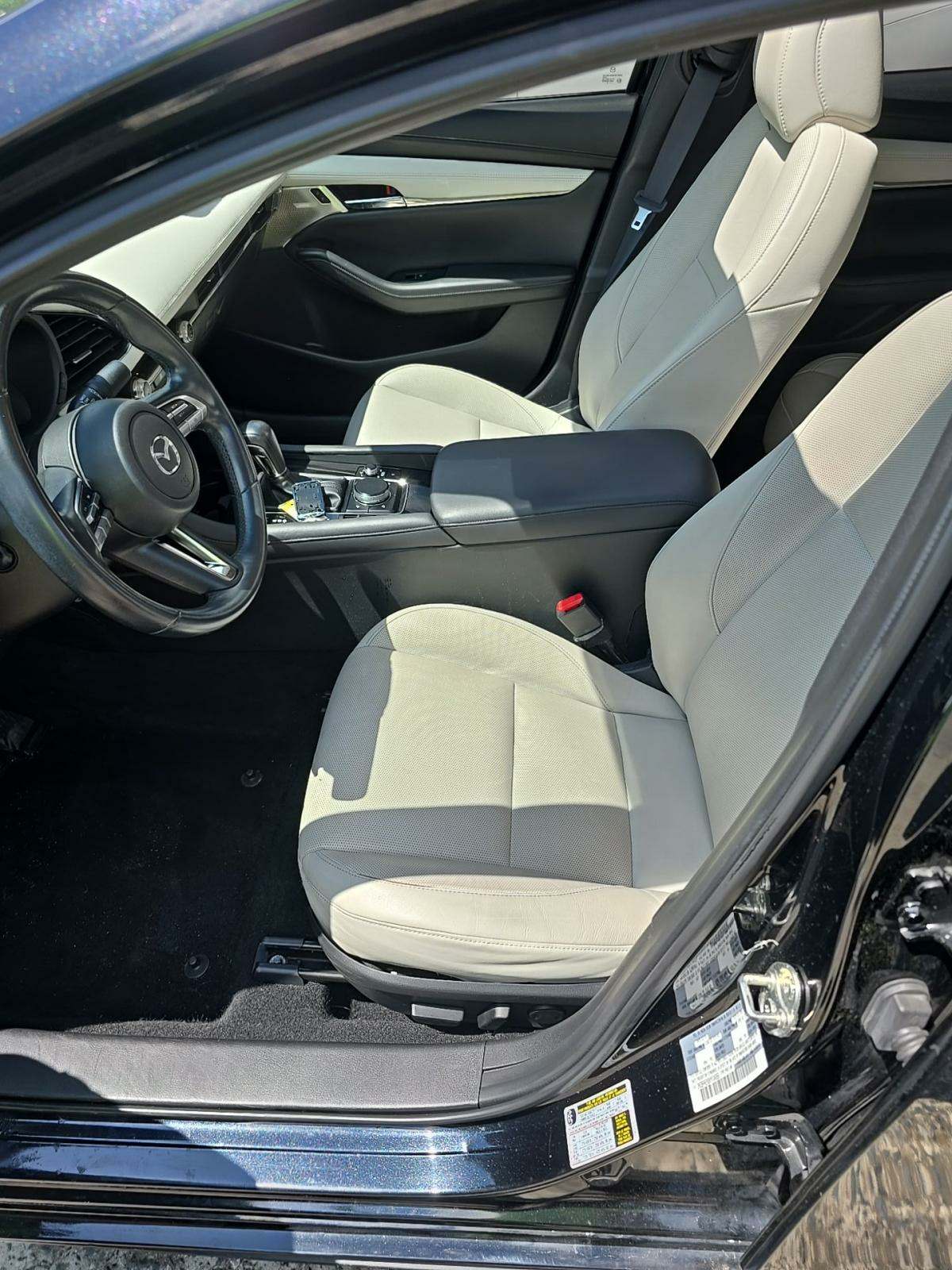 2019 MAZDA MAZDA3 Base FWD