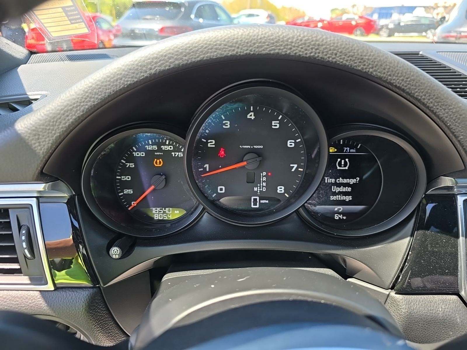 2017 Porsche Macan Base AWD