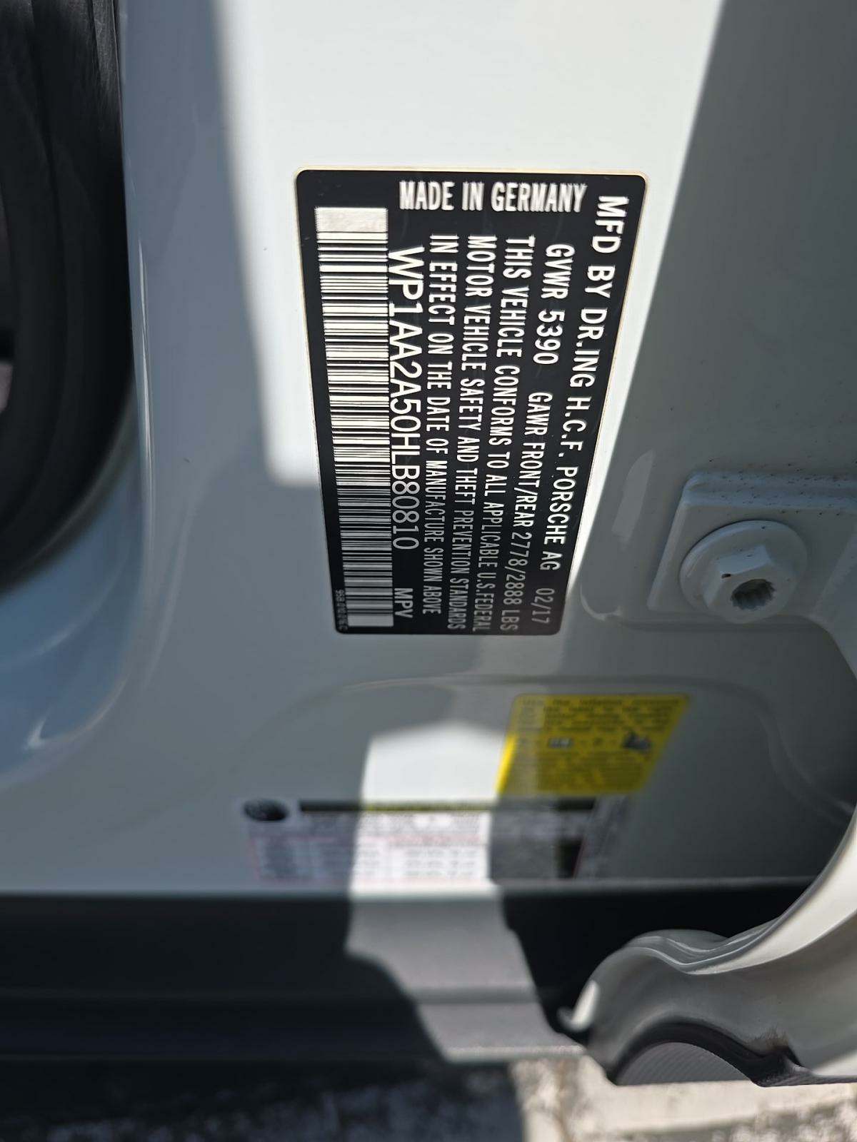 2017 Porsche Macan Base AWD