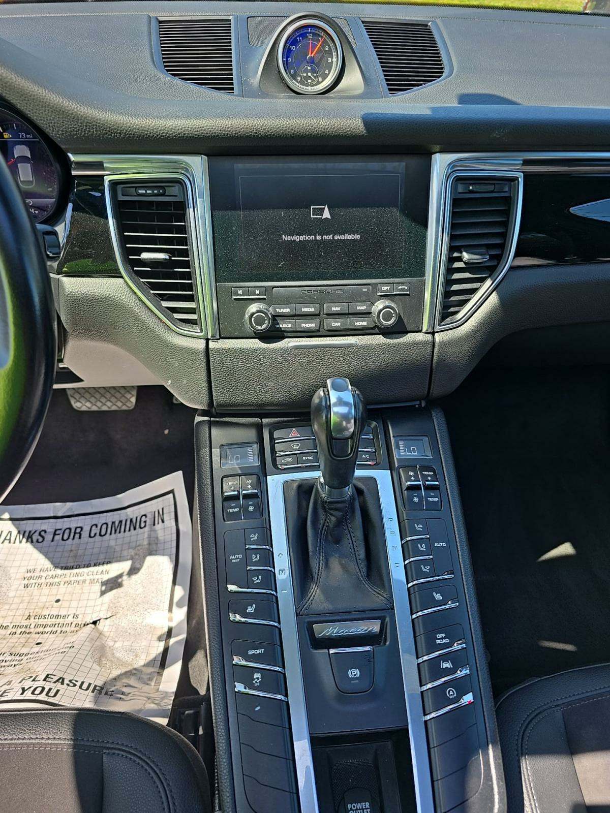 2017 Porsche Macan Base AWD