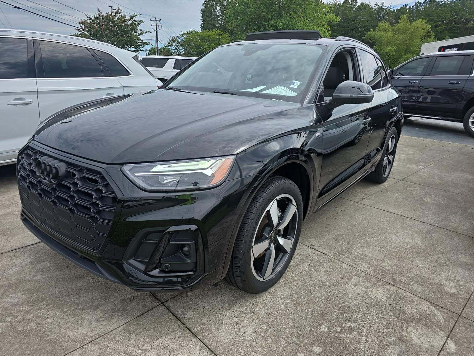 2022 Audi Q5 S line Premium Plus