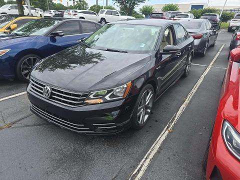 2018 Volkswagen Passat 2.0T R-Line FWD