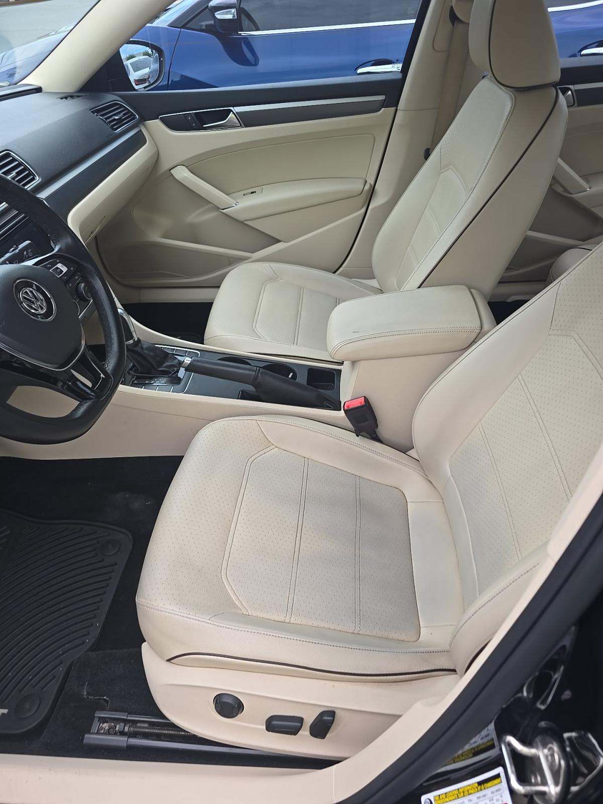 2018 Volkswagen Passat 2.0T R-Line FWD