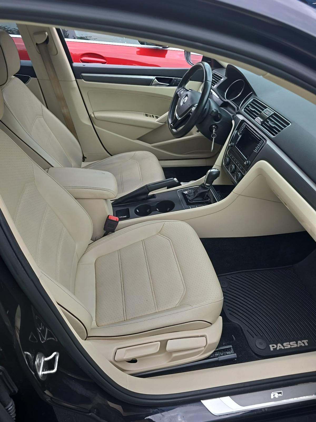 2018 Volkswagen Passat 2.0T R-Line FWD