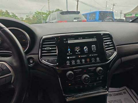 2022 Jeep Grand Cherokee Laredo X AWD
