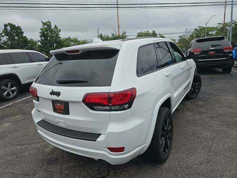 2022 Jeep Grand Cherokee Laredo X AWD