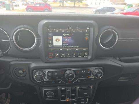 JEEP UNLIMITED 4XE SAHARA - 10