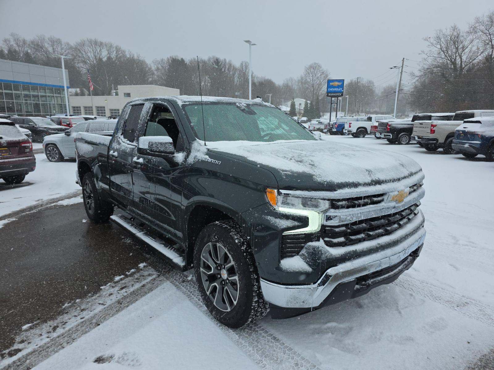2025 Chevrolet Silverado 1500 LT AWD