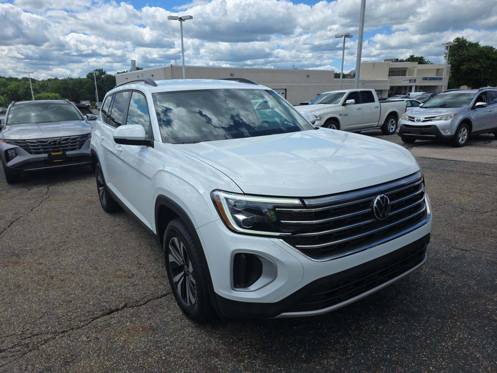 2024 Volkswagen Atlas 2.0T SE AWD