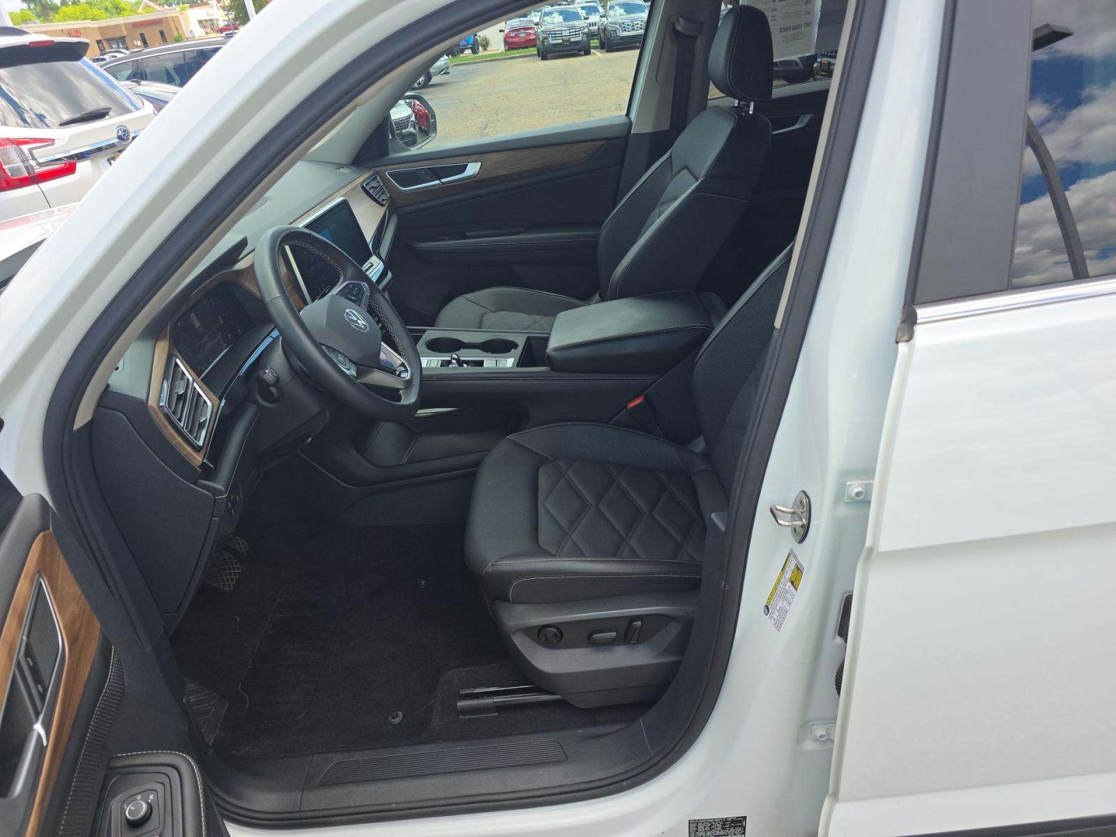2024 Volkswagen Atlas 2.0T SE AWD