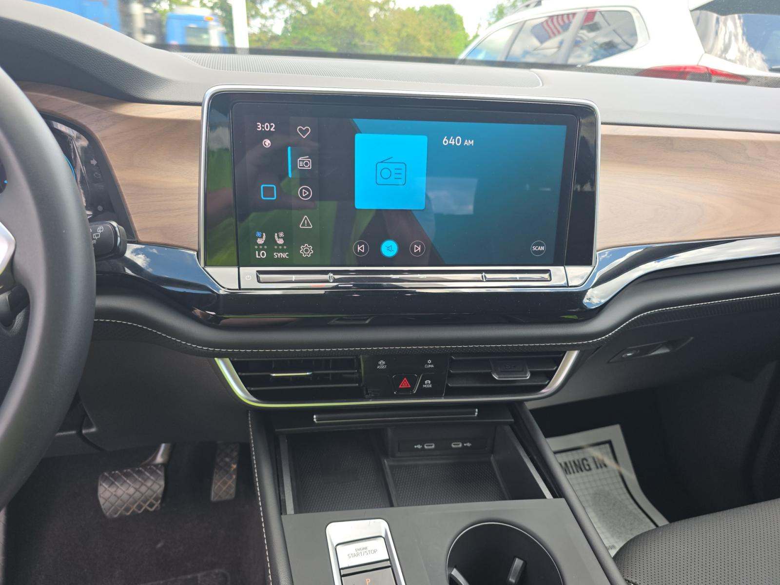 2024 Volkswagen Atlas 2.0T SE AWD