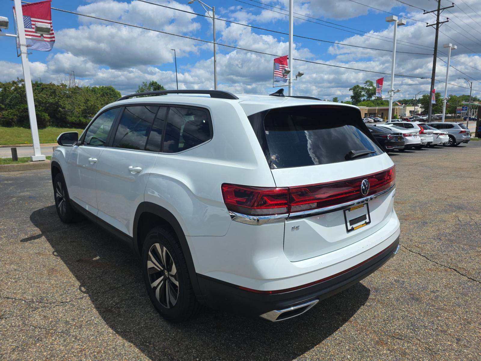 2024 Volkswagen Atlas 2.0T SE AWD