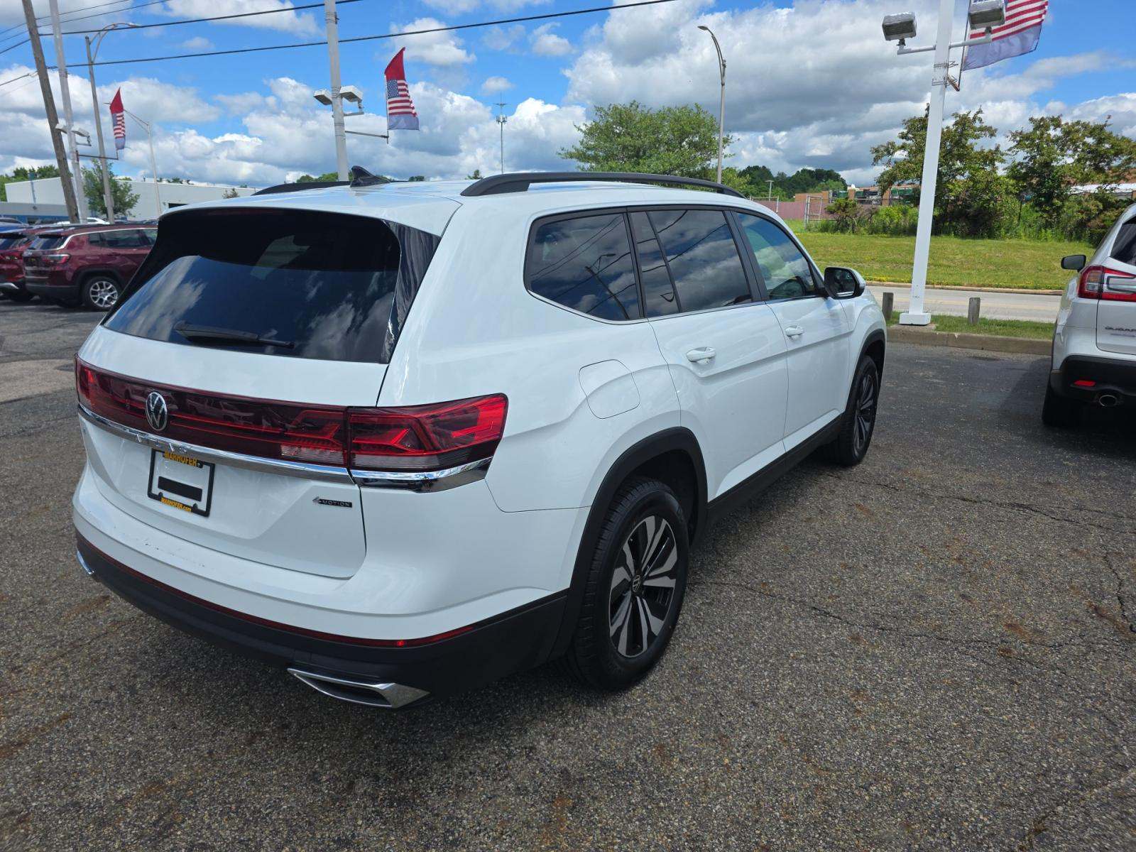 2024 Volkswagen Atlas 2.0T SE AWD