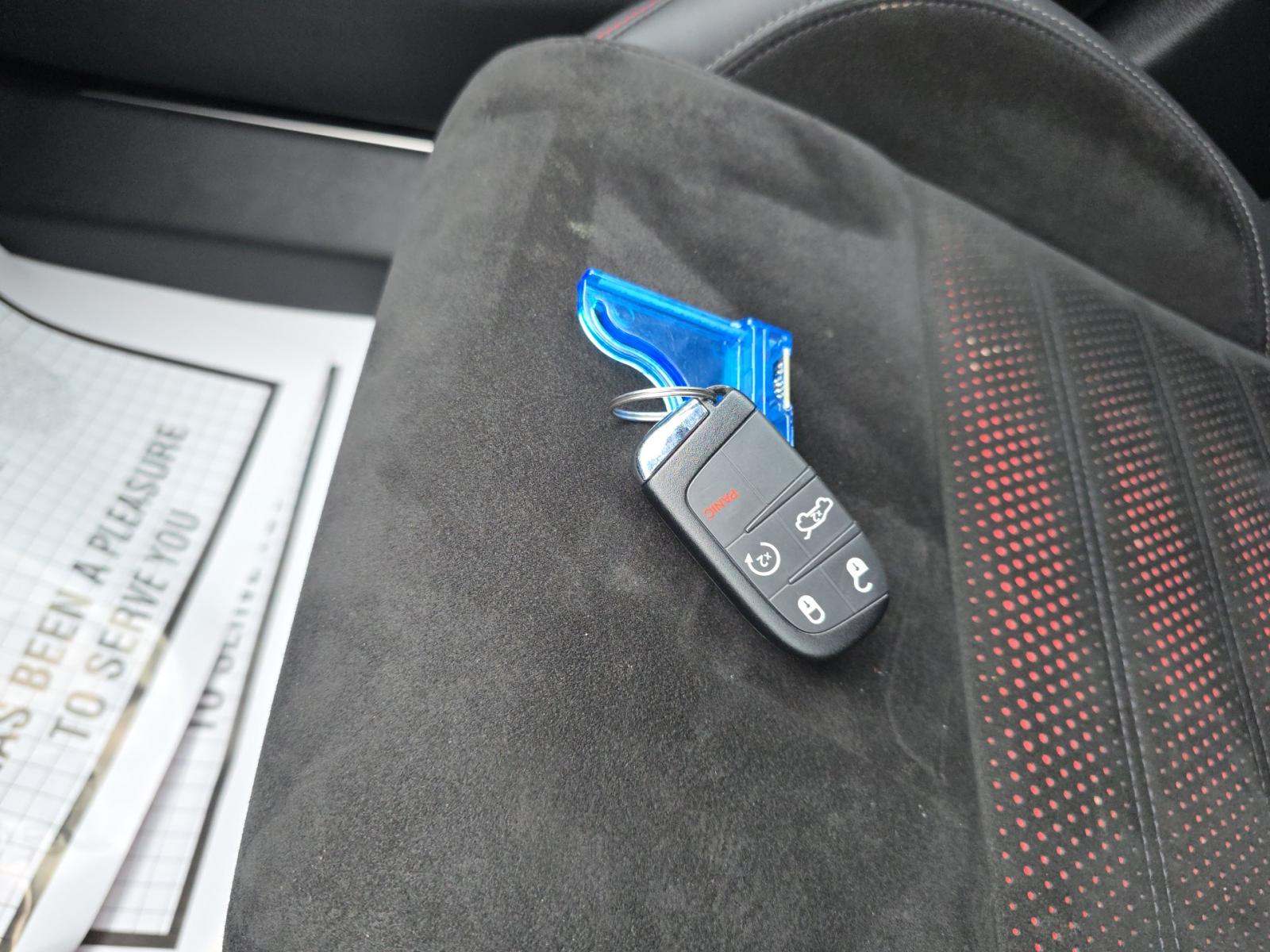 DODGE CHALLENGER - 8