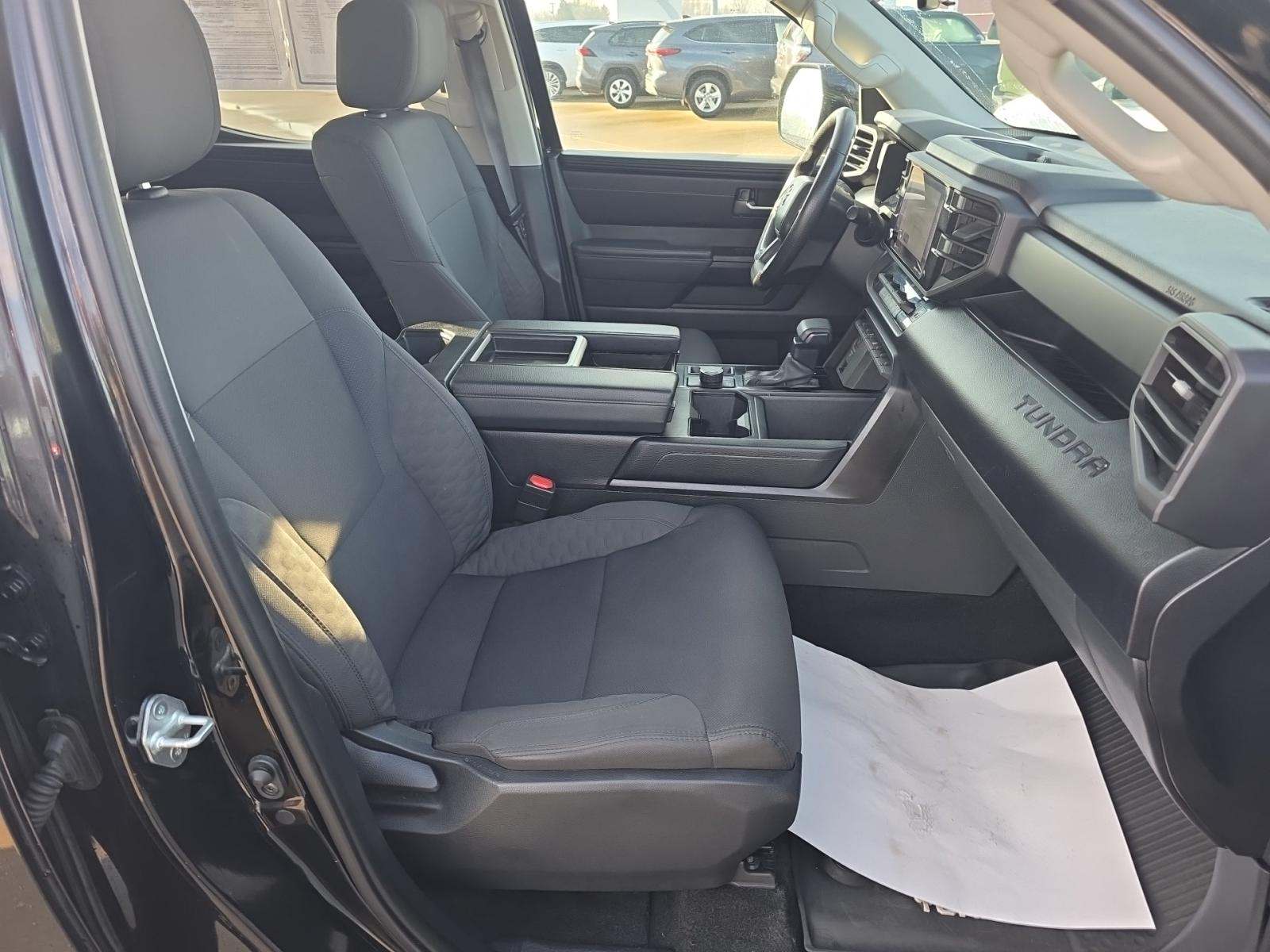 2024 Toyota Tundra SR5 AWD