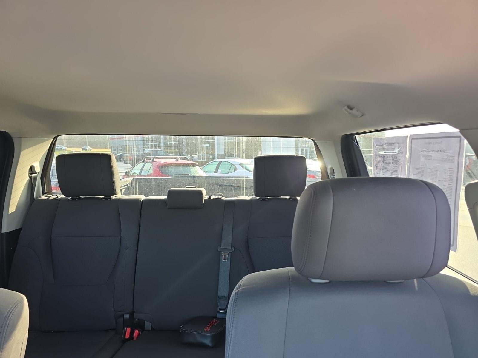 2024 Toyota Tundra SR5 AWD