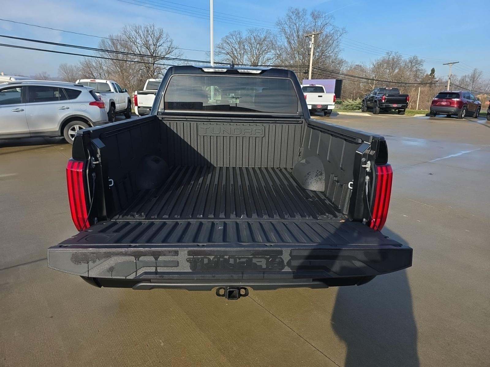 2024 Toyota Tundra SR5 AWD